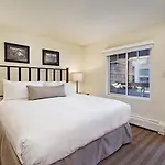 Fasching Haus Unit 303, Sunny Top Floor Condo, 2 Private Decks, 2 Blocks To Downtown Aspen