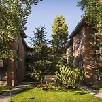 Cottonwoods Unit 1C, Downtown Condo With Upgraded Kitchen & Bathrooms