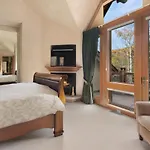 Two Creeks By Snowmass Vacations