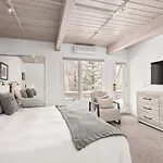Standard Two Bedroom - Aspen Alps #402