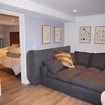 New Listing West End Jewel - Steps To Bus To 4 Ski Areas 4860