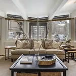Downtown Aspen 2 Bedroom Condo Within Walking Distance To Gondola - Clairvaux