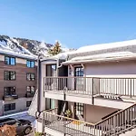 Chateau Dumont Unit 11, Contemporary Condo With A Great Downtown Location