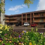 Silverglo Condominiums 209, Large, Deluxe Condo With Private Deck And Many Upgrades