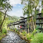 Chateau Roaring Fork 24, Remodeled Condo W River Views, Large Tvs, Fireplace, Near Gondola!