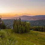 Fox Crossing Luxury Home