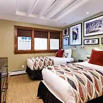 Fasching Haus Unit 9, Deluxe Condo W/ A/C In The Living Area, 2 Blocks To Downtown Aspen