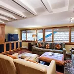 Fasching Haus Unit 9, Deluxe Condo W/ A/C In The Living Area, 2 Blocks To Downtown Aspen