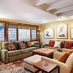 Fasching Haus Unit 9, Deluxe Condo W/ A/C In The Living Area, 2 Blocks To Downtown Aspen