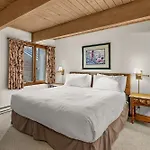 Chateau Dumont Unit 9, Downtown Condo With Cozy Living Area
