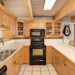 Chateau Dumont Unit 14, Spacious 3 Bedroom Condo, 1 Block From Downtown Aspen