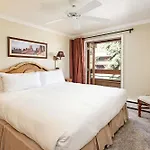 Fasching Haus Unit 8, Deluxe Townhouse W/ A/C, Private Deck, 2 Blocks To Downtown