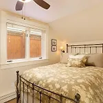 Little Jewel, Charming Private Home W/ Views Aspen Mountain & Bbq, 4 Blocks From The Gondola