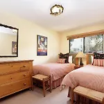 Aspen Townhouse East Unit 4, Townhouse In Downtown Aspen With Private Balcony