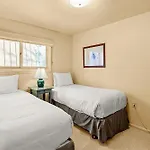 Aspen Townhouse East Unit 7, Exceptional Location
