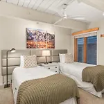 Chateau Chaumont Unit 5, Condo With Prime Location, 1 Block To Aspen Mountain