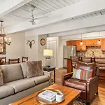 Chateau Chaumont Unit 5, Condo With Prime Location, 1 Block To Aspen Mountain