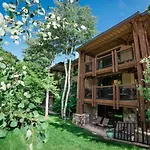 Aspen 3 Bedroom Condo At The Base Of Aspen Mountain, Next To Lift 1A