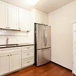 Riverfront 2 Bedroom - Steps To Town - Pool & Hot Tub