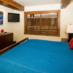 Cozy 1 Bedroom In Heart Of Town - Just 3 Blocks To Silver Queen Gondola