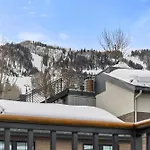 Chateau Dumont Unit 21, Fully Renovated Top Floor Condo, Downtown Aspen, Panoramic Mountain Views