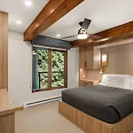 Chateau Eau Claire Unit 11 Condo With River Views, Hot Tub, Pool, Fitness Center Access