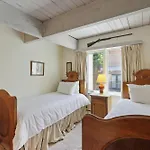 Specious & Beautiful Condo - Steps To Ajax Gondola