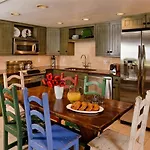 Standard Two Bedroom - Aspen Alps #207