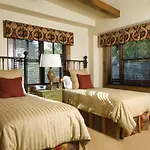 Innsbruck Aspen Deluxe Two-Bedroom Suite 1 W/ Hot Tub, Centrally Located