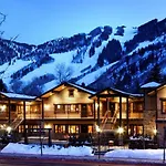 Innsbruck Aspen Deluxe Two-Bedroom Suite 02 W/ Hot Tub, Centrally Located