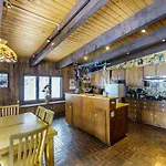 Mountain Valley Hideaway
