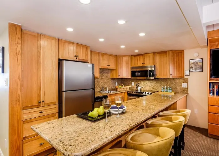 Standard Two Bedroom - Aspen Alps 204