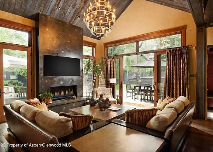 Gorgeous Home In Aspen West End