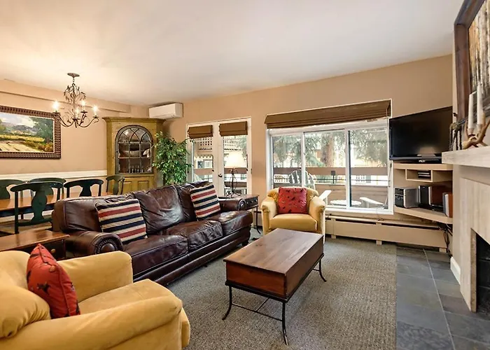 Fasching Haus Unit 180, Cozy, Deluxe Condo With Private Deck, 2 Blocks From Downtown