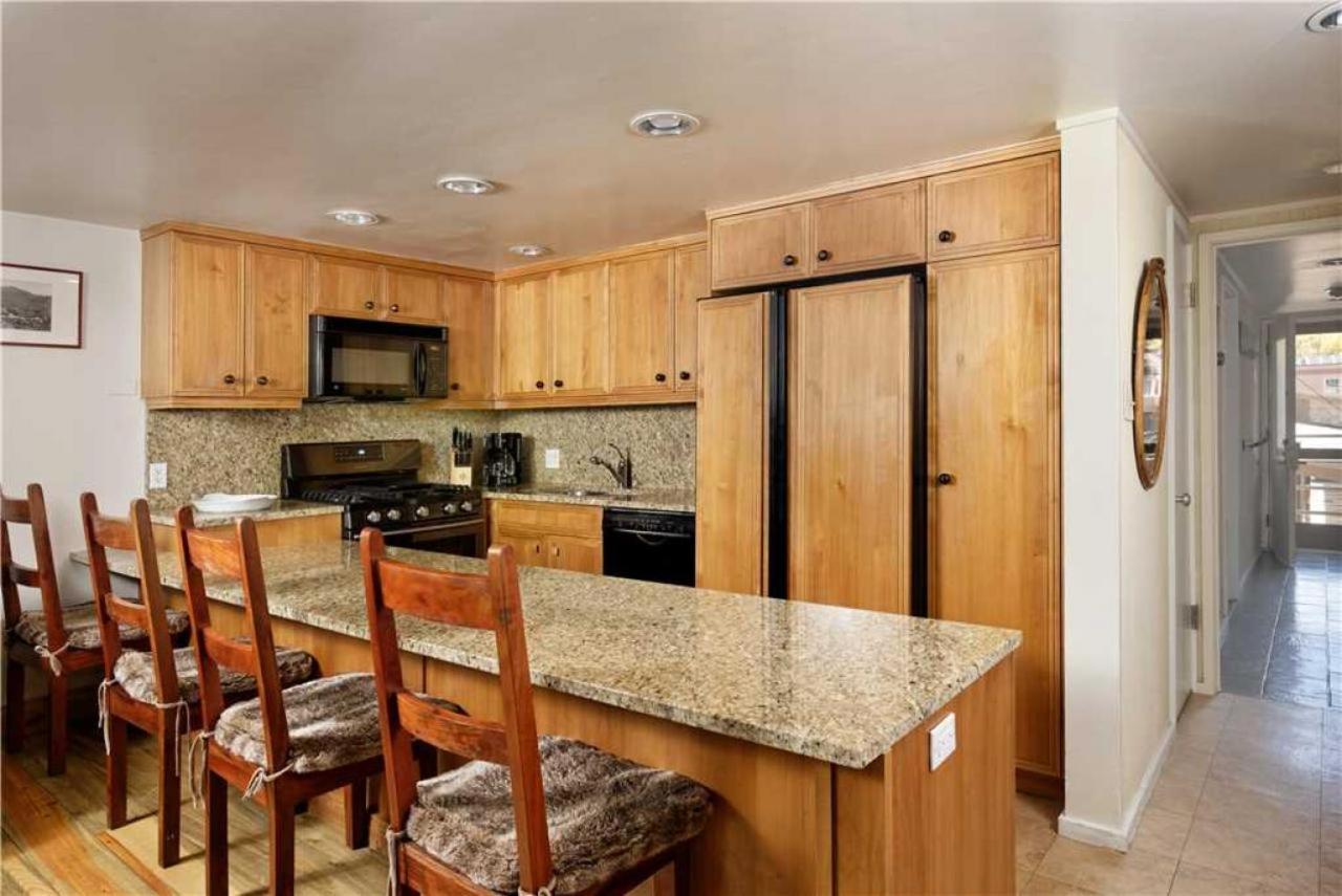 Standard Two Bedroom Alps #210 Holiday home Aspen