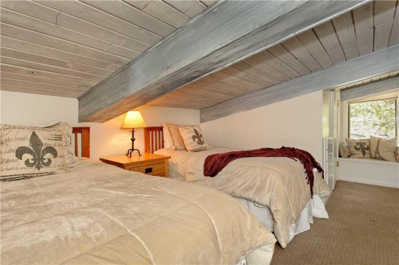 Standard Two Bedroom Alps #210 Holiday home *
