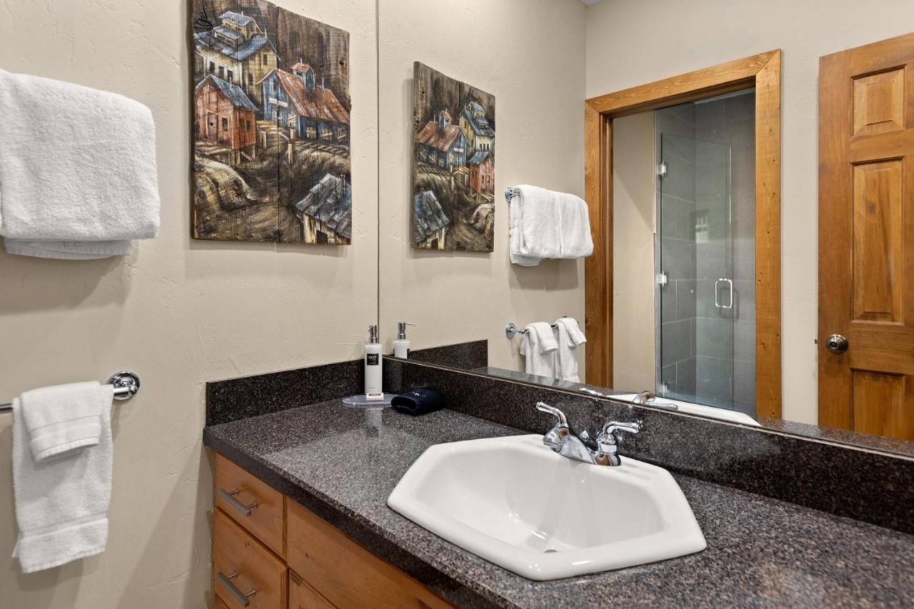 Shadowbrook 405
