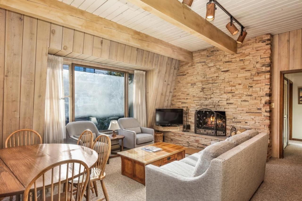 Chateau Dumont Unit 15, Spacious Floor Condo, Two Blocks From Mountain Aspen