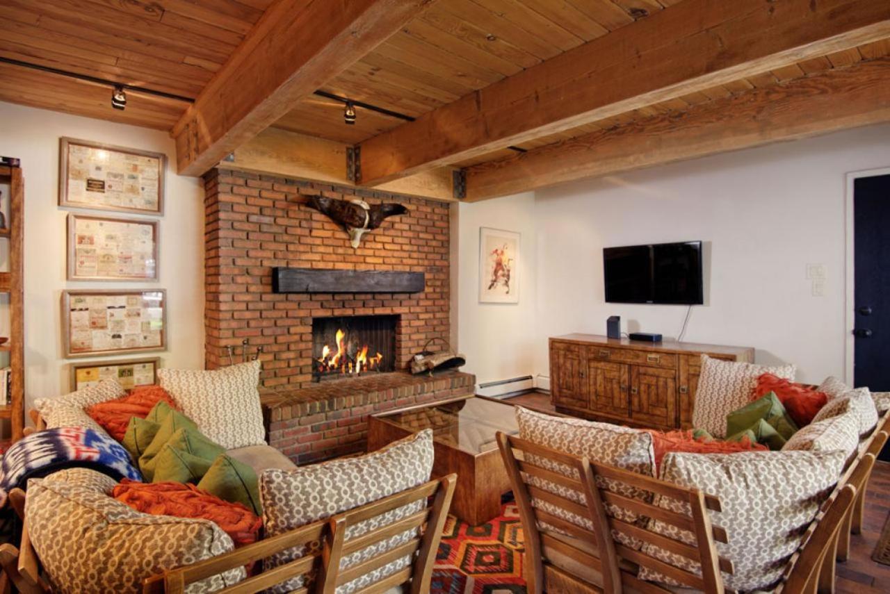 Cottonwoods Unit 1c, Downtown With Upgraded Kitchen & Bathrooms Aspen