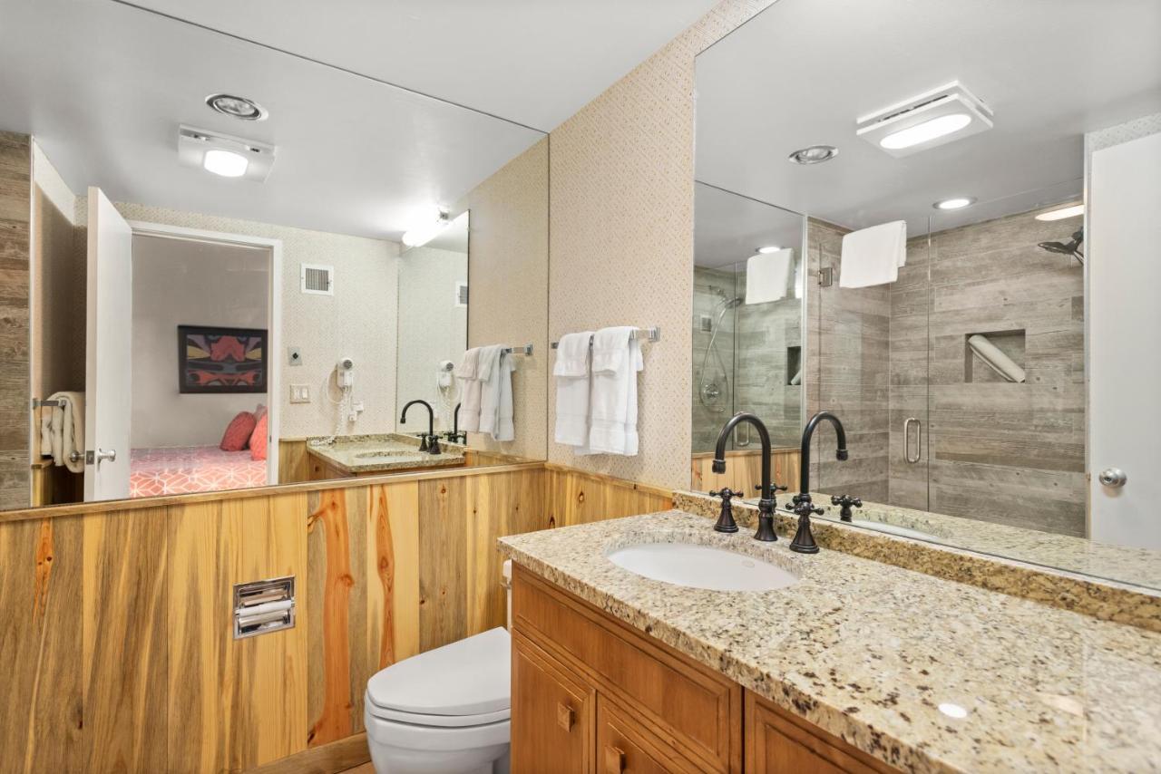 Standard Two Bedroom Alps #210 Aspen