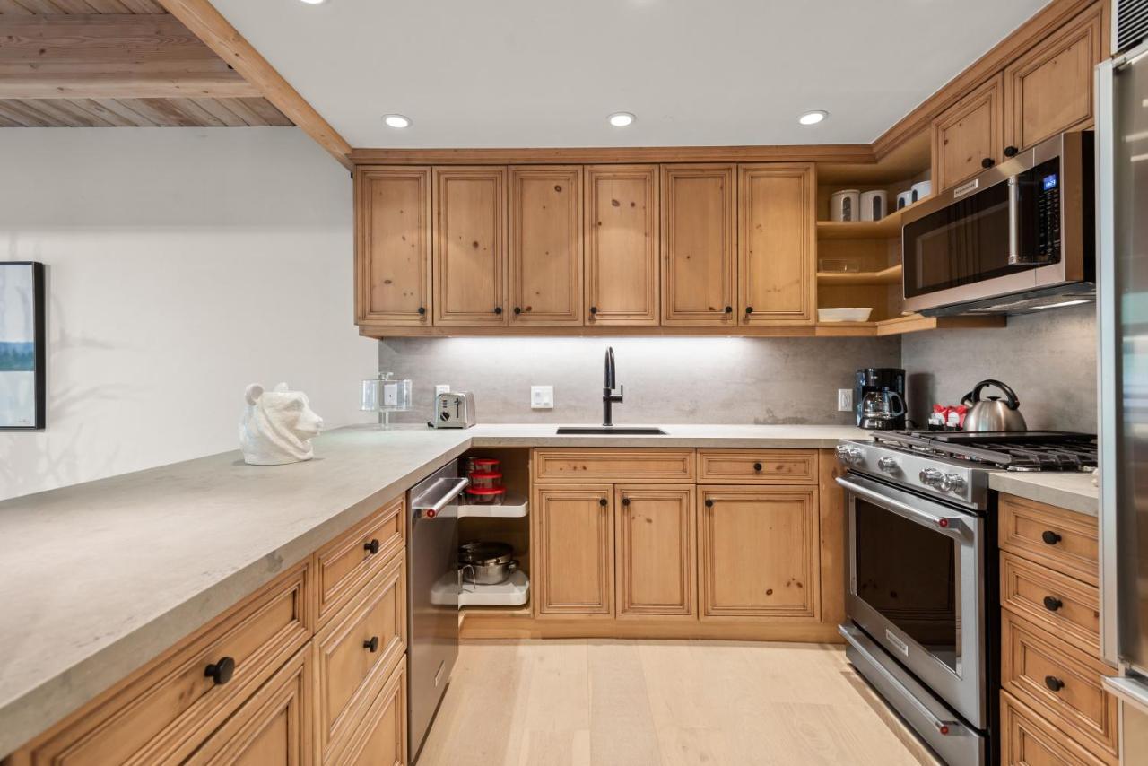 Standard 4 Bedroom - Alps #805 *