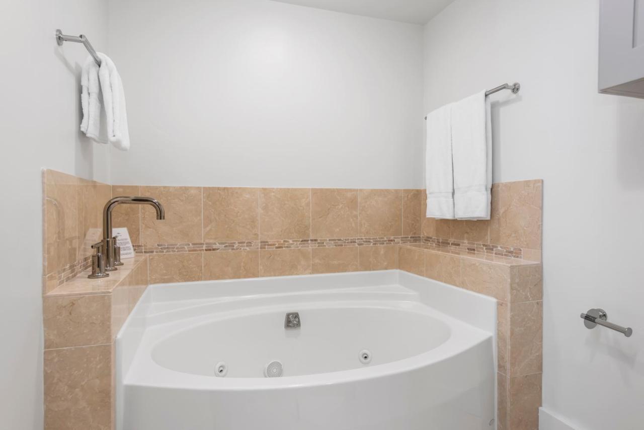 Standard 3 Bedroom - Alps #803 Aspen