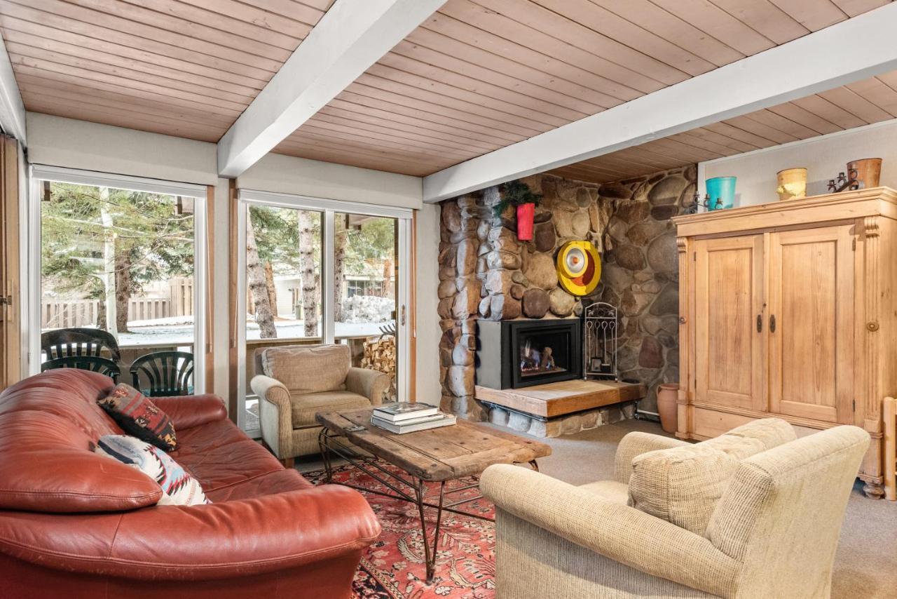 Standard Two Bedroom - Alps #207 Holiday home Aspen
