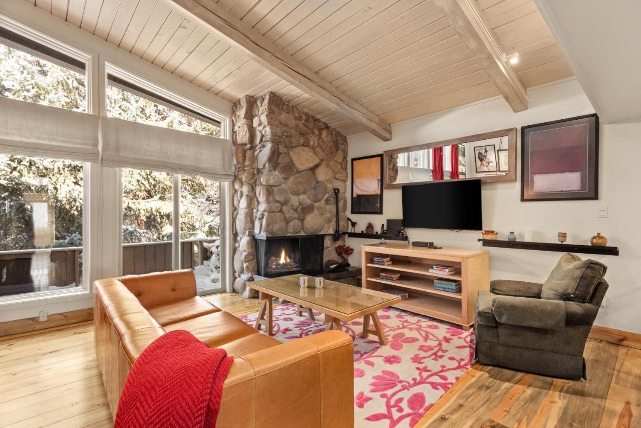 Standard Two Bedroom Alps #210 *