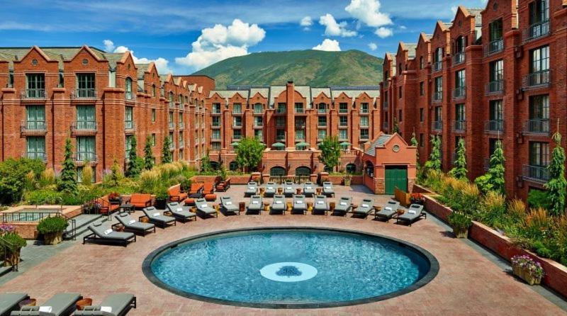 Luxury 2 Bedroom At The St Regis Club In Downtown Apartment Aspen
