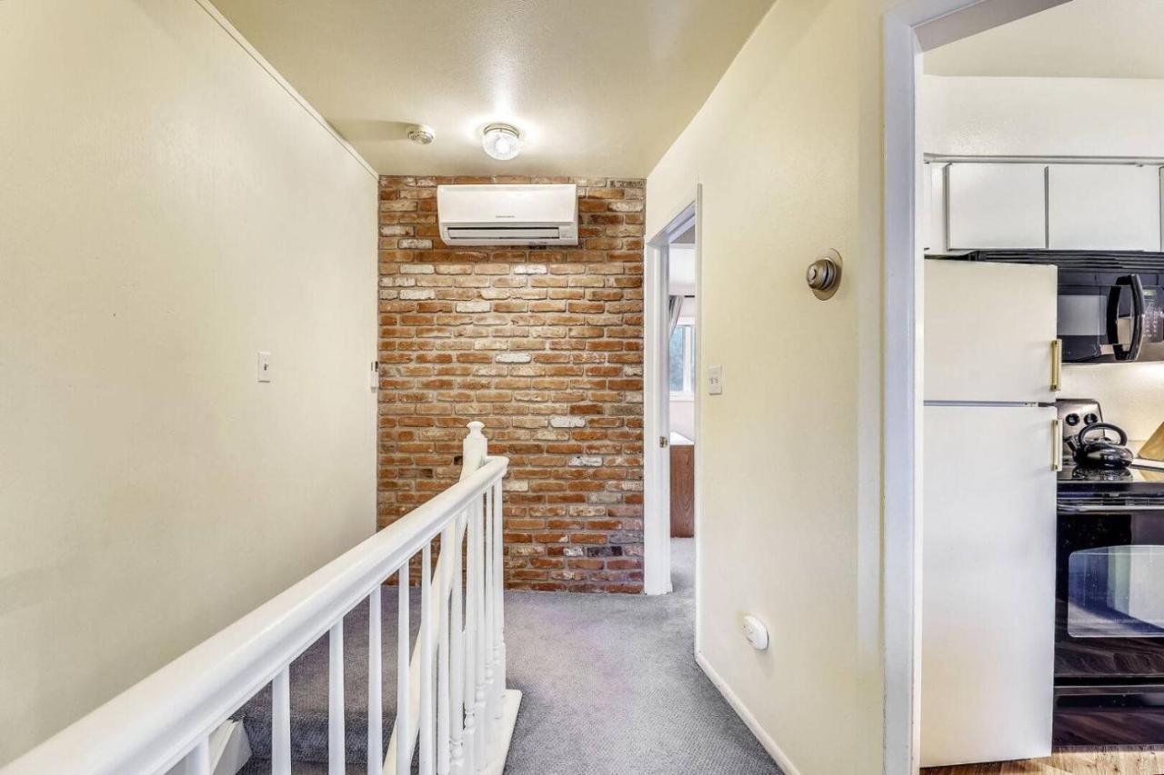 Mountain View Retreat: Downtown Getaway Holiday home *