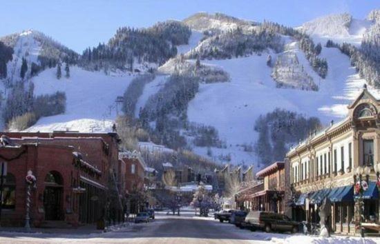 Mountain View Retreat: Downtown Getaway Holiday home *