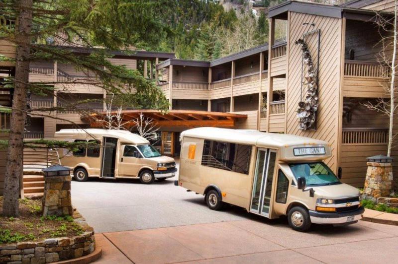 2 Bedroom Mountain Residence In The Heart Of Aspen With Amenities Including Heated Pool, Hot Tubs, Game Room And Spa Aspen