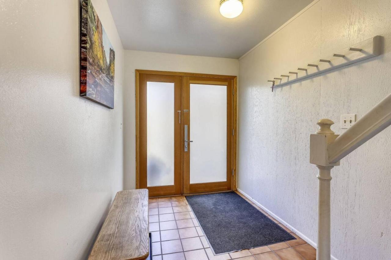 Holiday home Mountain View Retreat: Downtown Getaway