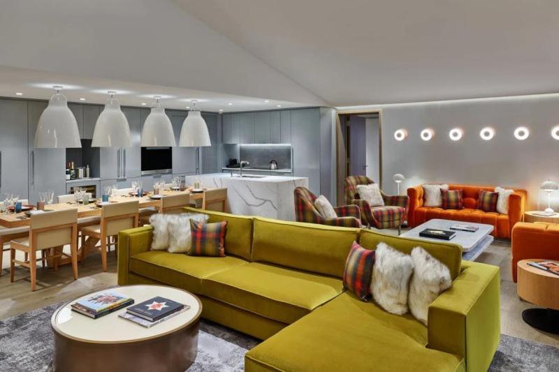 Downtown Luxury 3 Bedroom *
